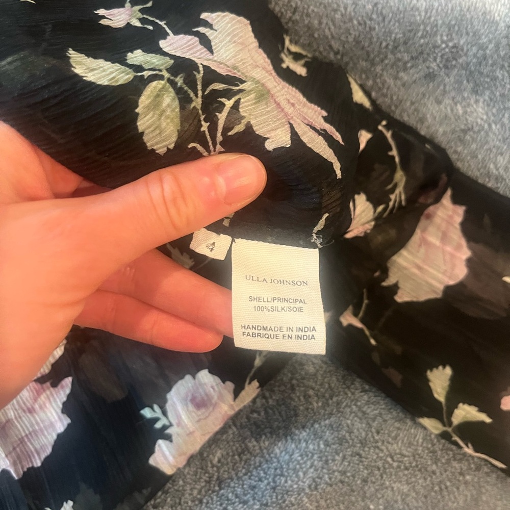 Ulla Johnson x Barney’s Petunia silk blouse - Picture 5 of 7